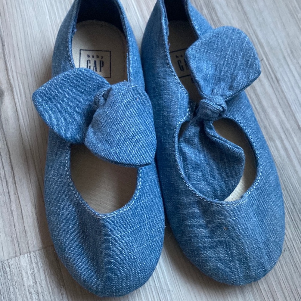 Baby Gap denim size 9 shoes
